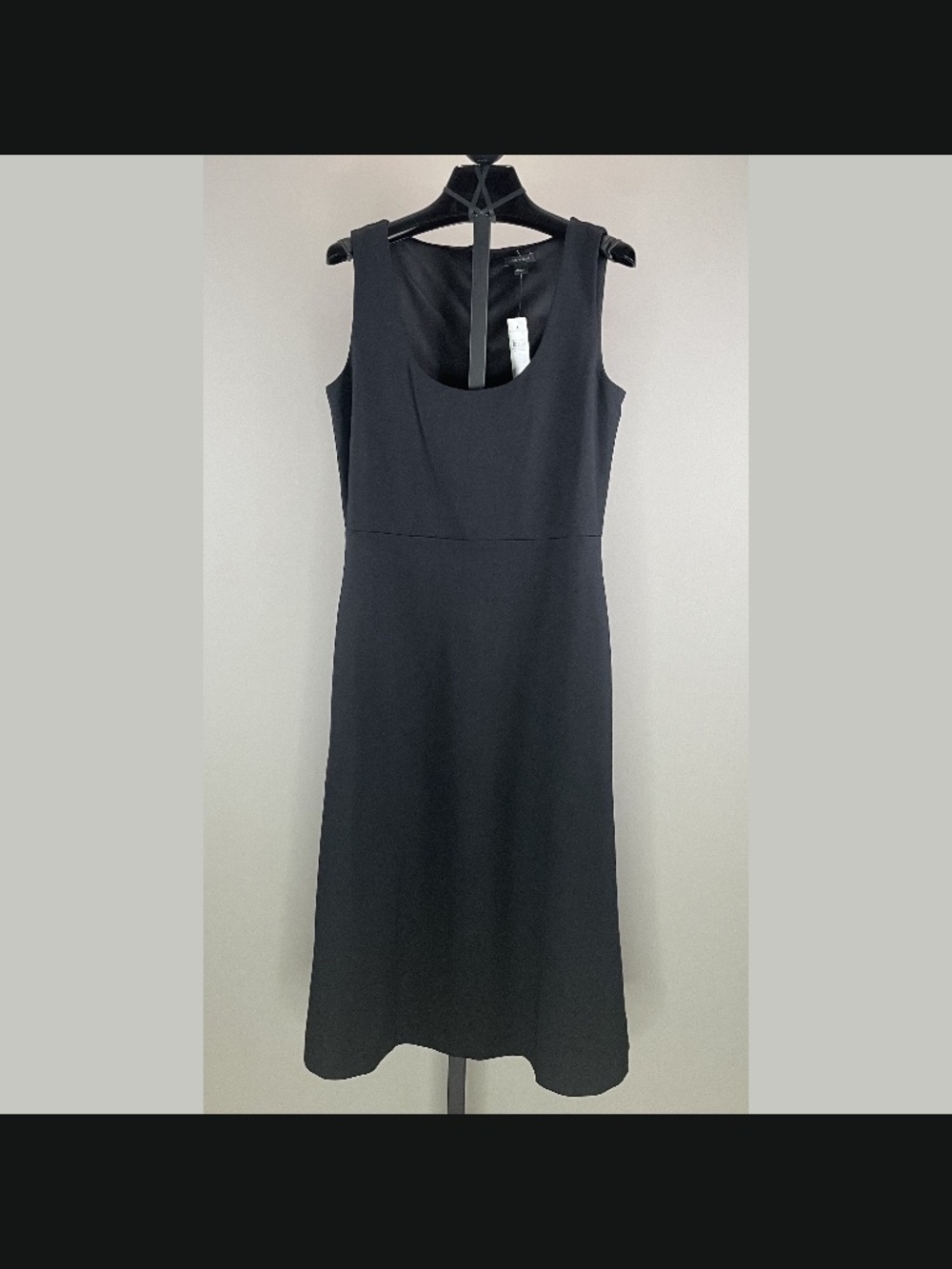 NEW Ann Taylor Dress Womens 4 black fit flare midi cocktail classic